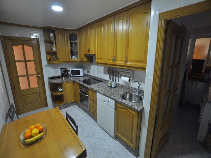 Image No.18-3 Bed Commercial for sale