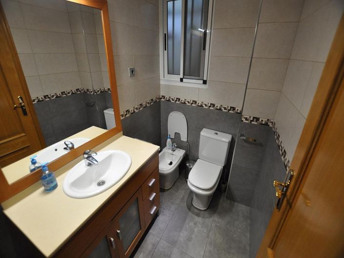 Image No.22-3 Bed Commercial for sale