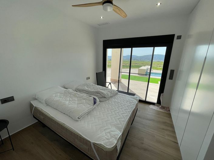 Image No.12-4 Bed Villa for sale