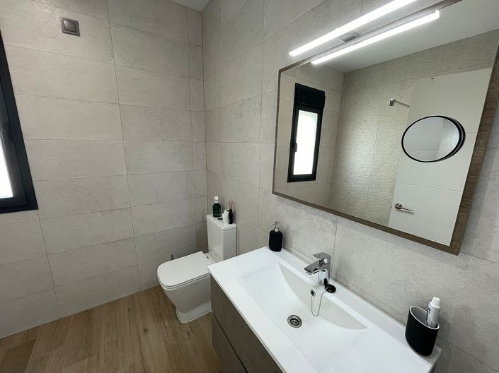 Image No.17-4 Bed Villa for sale