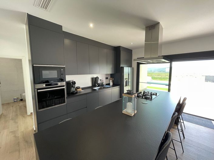 Image No.8-4 Bed Villa for sale