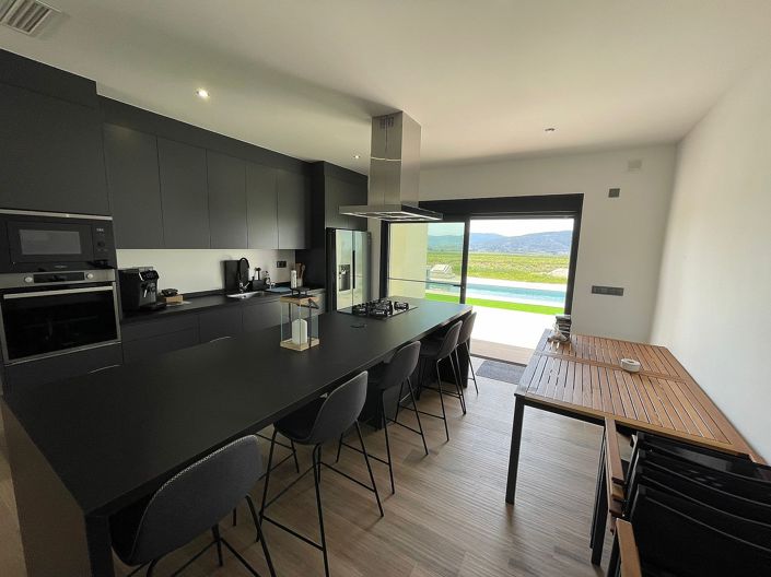 Image No.9-4 Bed Villa for sale