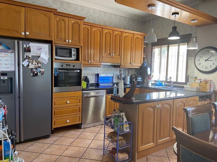 Image No.23-12 Bed Commercial for sale