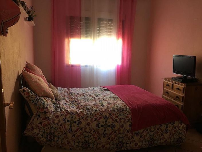 Image No.45-12 Bed Commercial for sale