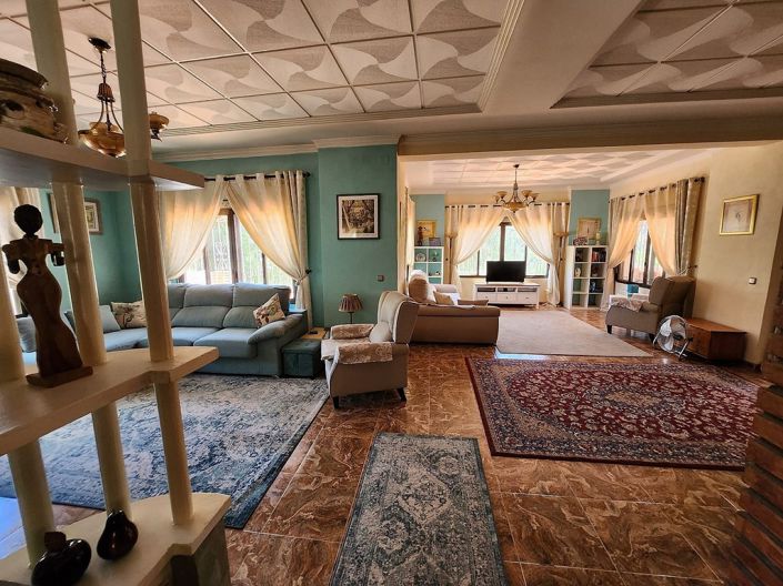 Image No.11-10 Bed Country House for sale