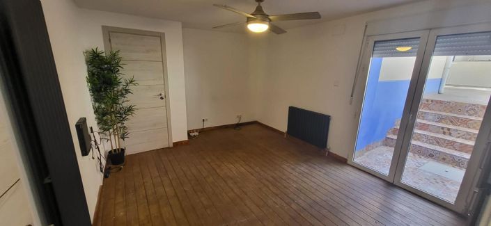 Image No.32-7 Bed Country House for sale