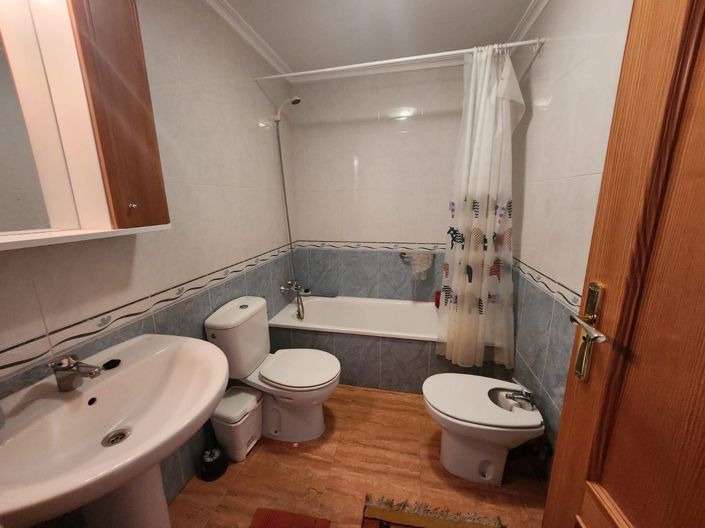 Image No.19-3 Bed Apartment for sale