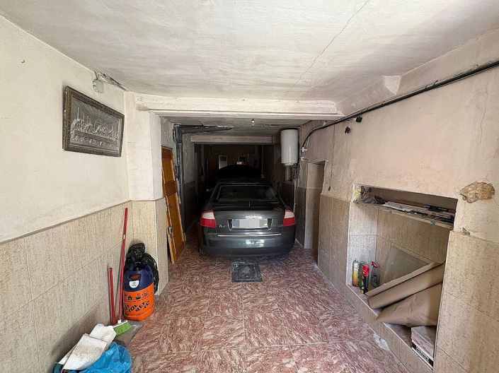 Image No.7-5 Bed Townhouse for sale