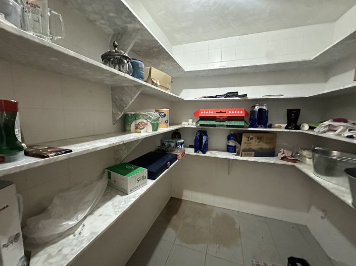 Image No.12-6 Bed Villa for sale