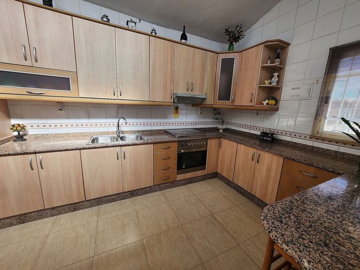 Image No.10-2 Bed Villa for sale