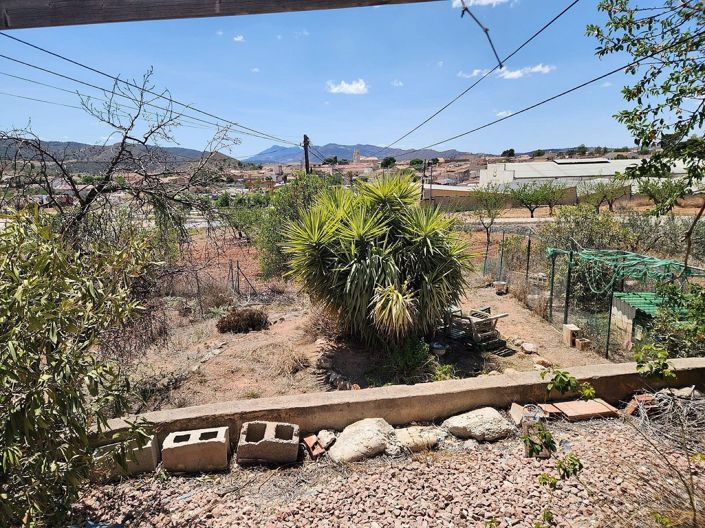 Image No.8-6 Bed House for sale