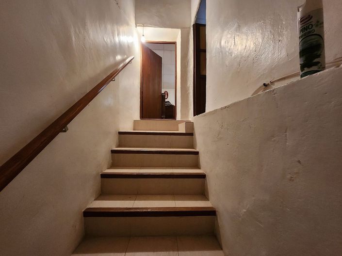 Image No.20-5 Bed Townhouse for sale