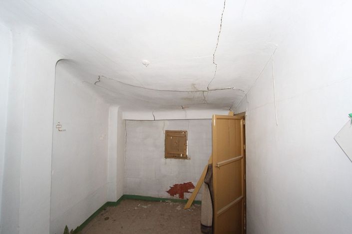 Image No.15-6 Bed Townhouse for sale