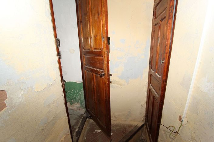 Image No.19-6 Bed Townhouse for sale