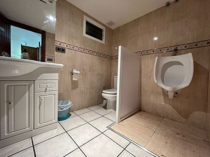 Image No.26-4 Bed Townhouse for sale