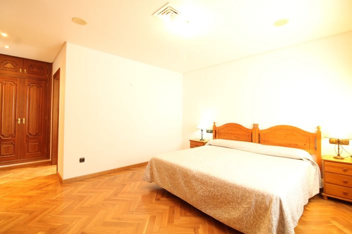 Image No.25-4 Bed Villa for sale