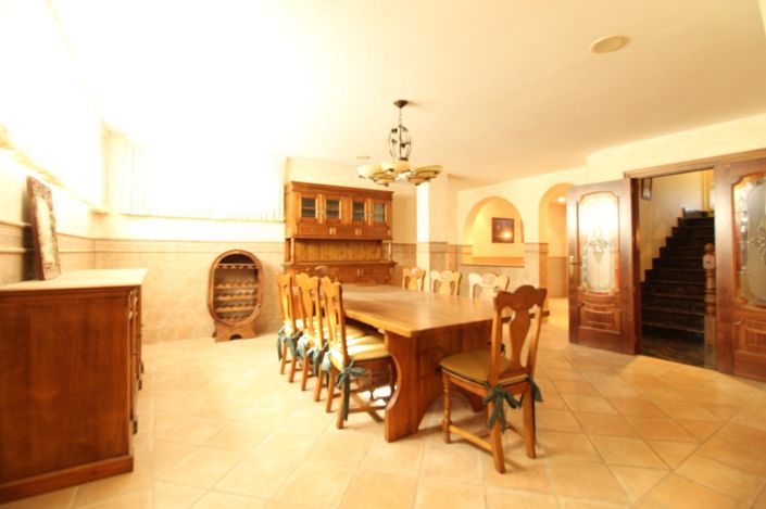 Image No.32-4 Bed Villa for sale