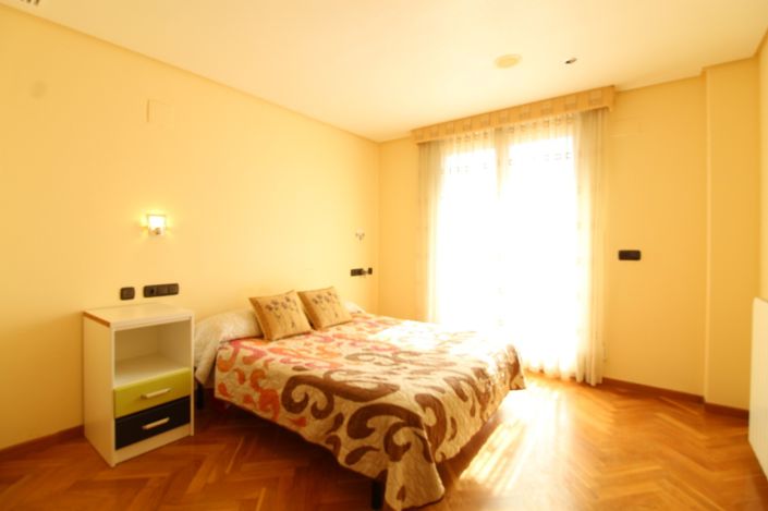 Image No.5-4 Bed Villa for sale