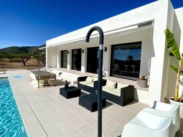 Image No.12-3 Bed Villa for sale