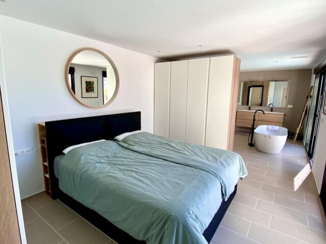 Image No.18-3 Bed Villa for sale