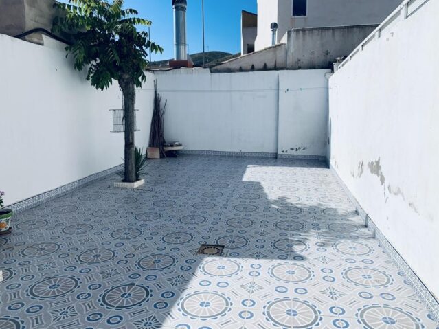 Image No.3-3 Bed Townhouse for sale