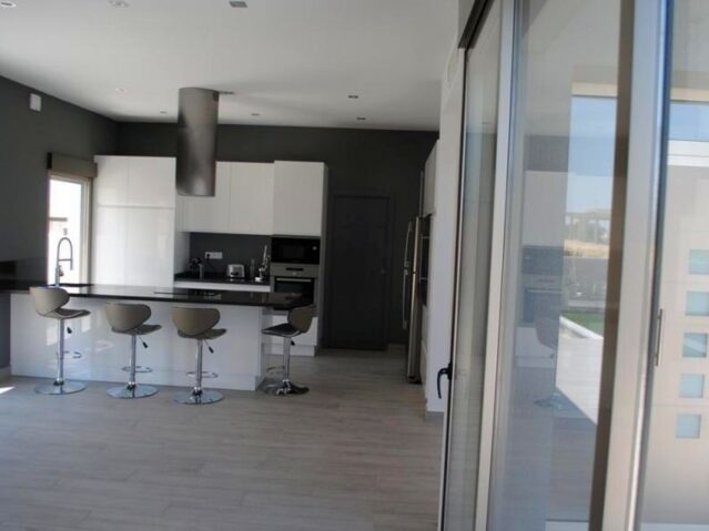 Image No.7-3 Bed Villa for sale