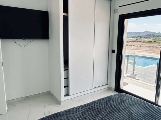 Image No.17-3 Bed Villa for sale