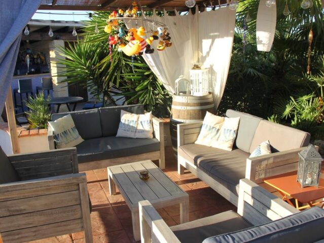 Image No.9-6 Bed Villa for sale