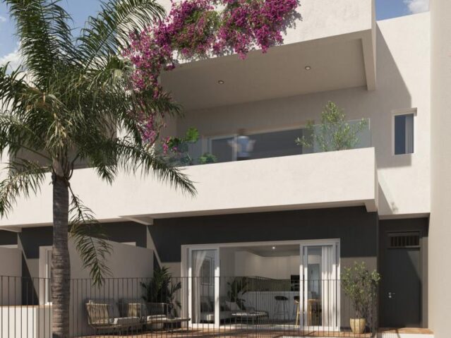 Image No.6-3 Bed Townhouse for sale