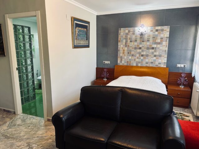 Image No.10-5 Bed Villa for sale