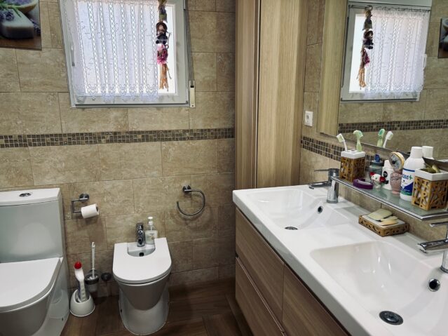 Image No.17-5 Bed Villa for sale