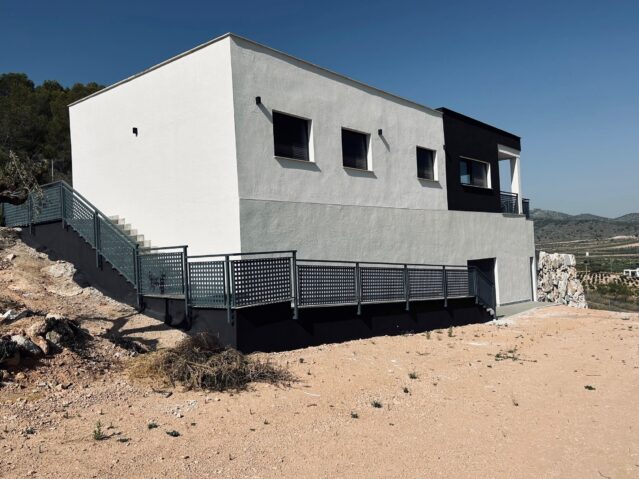 Image No.9-3 Bed Villa for sale