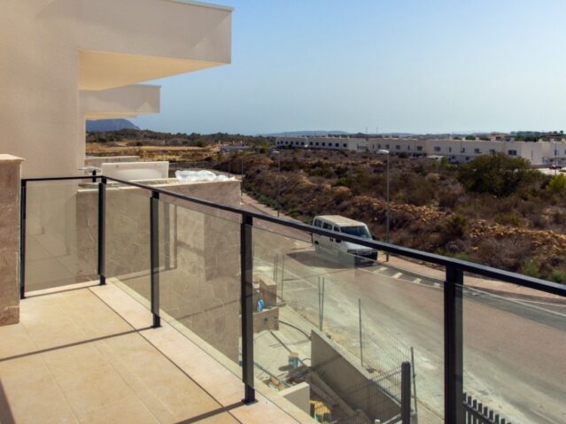 Image No.16-3 Bed Townhouse for sale