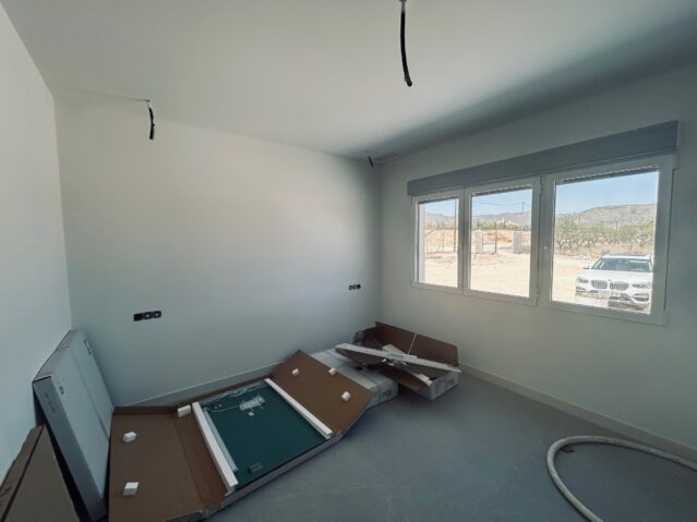 Image No.20-3 Bed Villa for sale