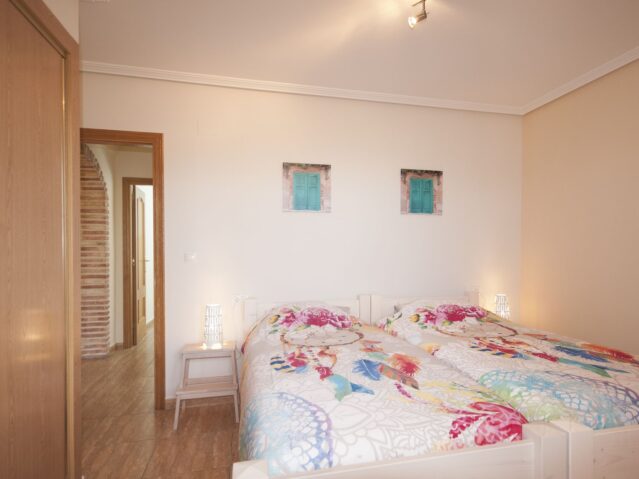 Image No.11-6 Bed Villa for sale