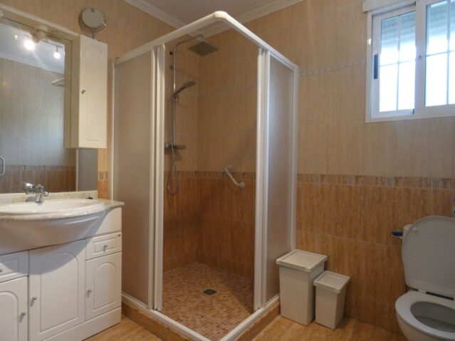 Image No.15-6 Bed Villa for sale