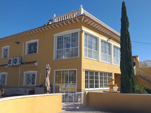 Image No.3-6 Bed Villa for sale