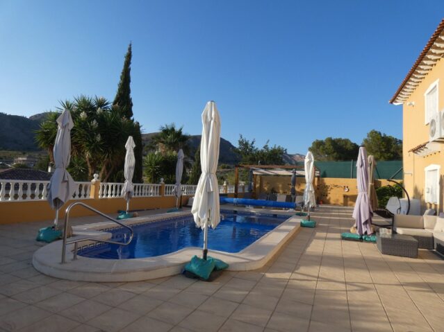 Image No.4-6 Bed Villa for sale