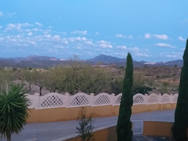 Image No.5-6 Bed Villa for sale