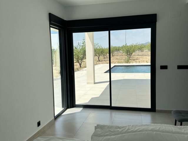 Image No.10-3 Bed Villa for sale