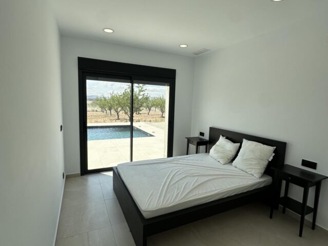 Image No.18-3 Bed Villa for sale