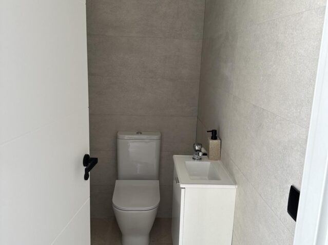 Image No.19-3 Bed Villa for sale