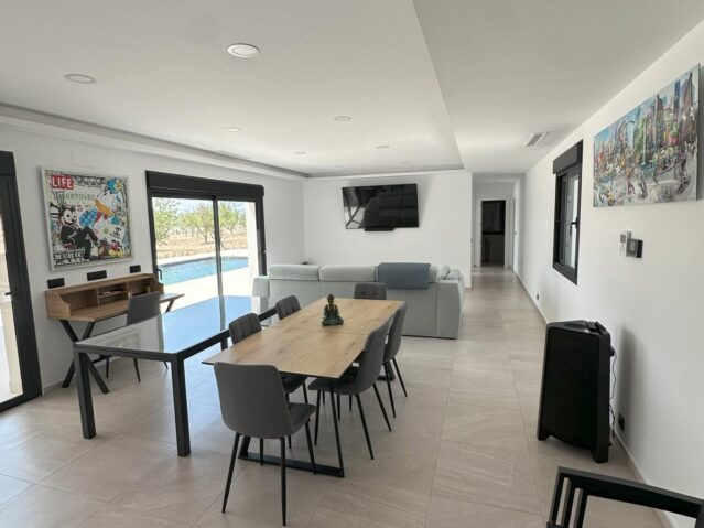 Image No.7-3 Bed Villa for sale