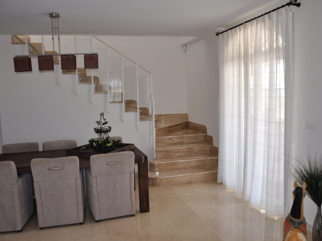 Image No.2-4 Bed Villa for sale