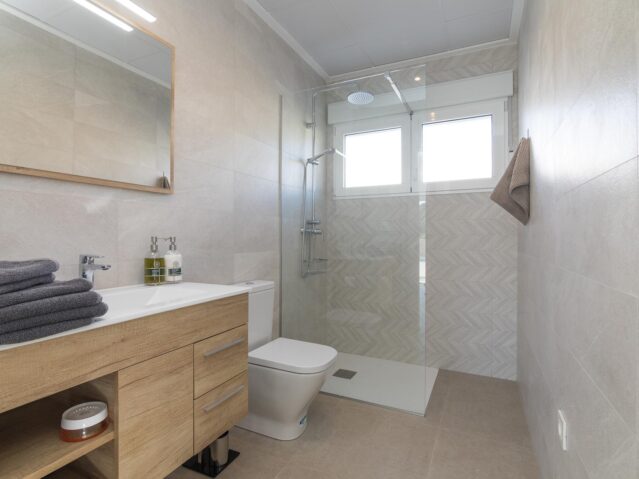 Image No.10-3 Bed Villa for sale