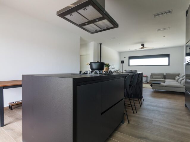 Image No.20-3 Bed Villa for sale