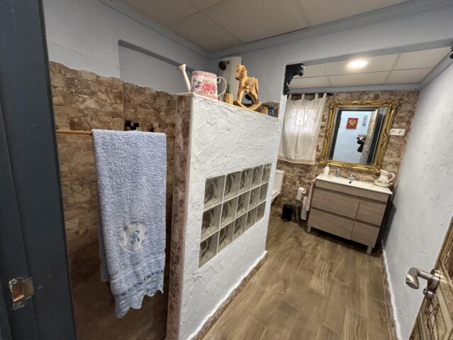 Image No.11-5 Bed Villa for sale