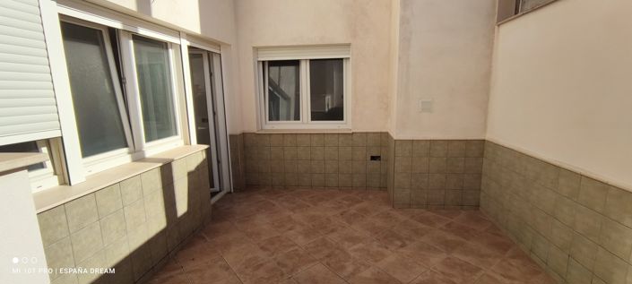 Image No.1-4 Bed Apartment for sale