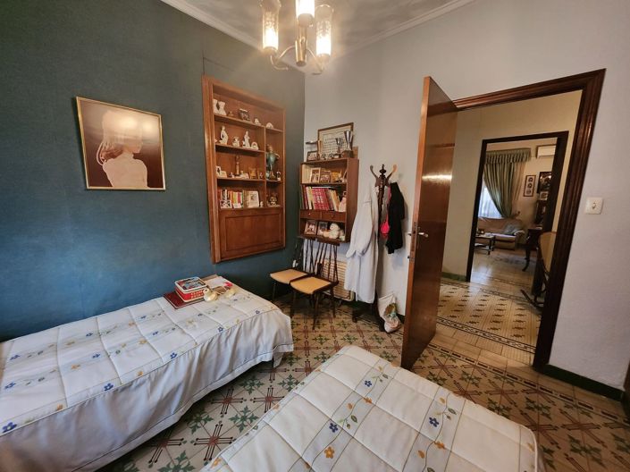 Image No.28-4 Bed Townhouse for sale