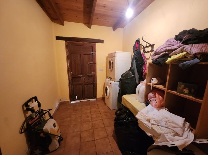 Image No.22-4 Bed Country House for sale